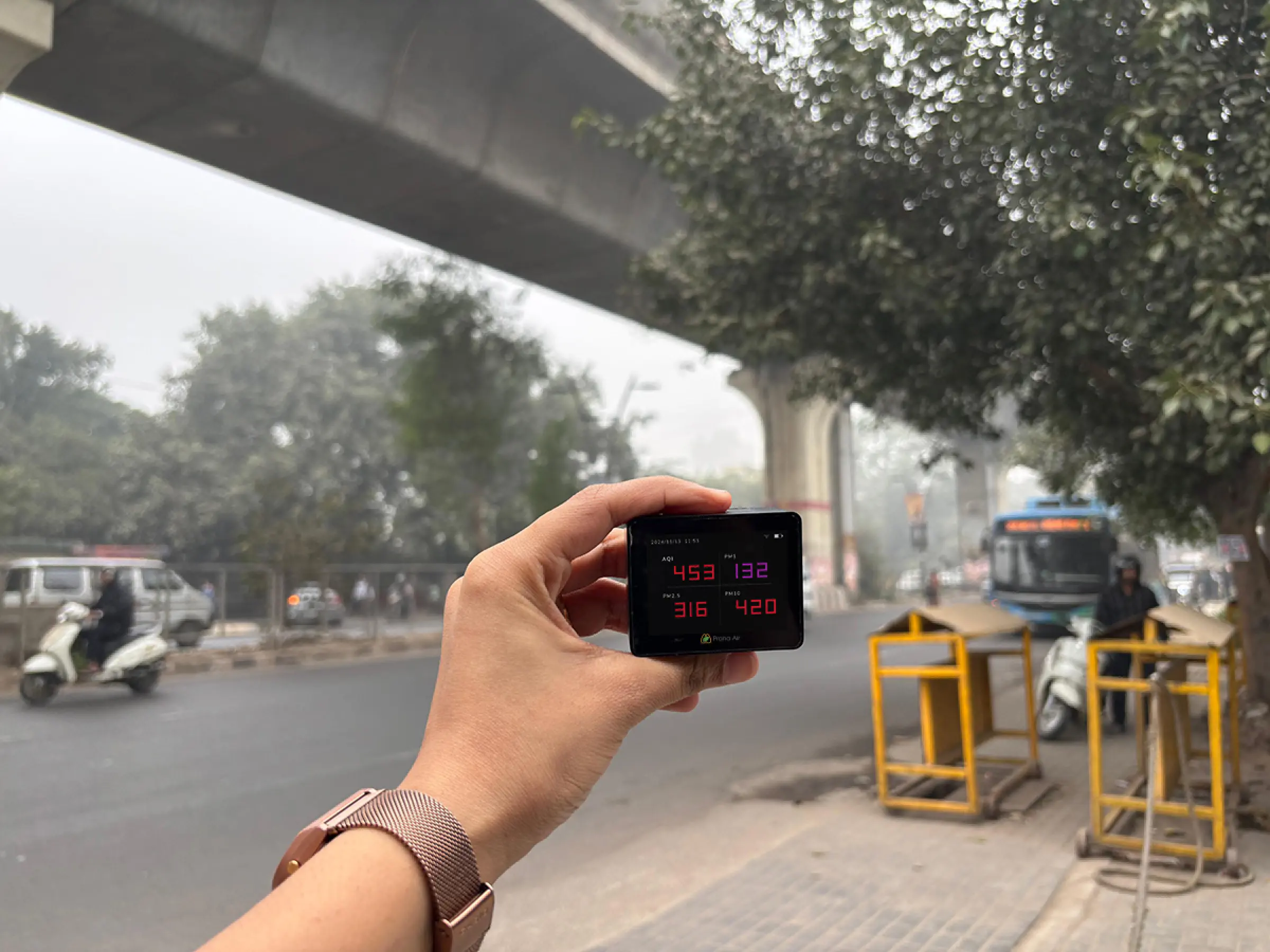 delhi real-time air quality today